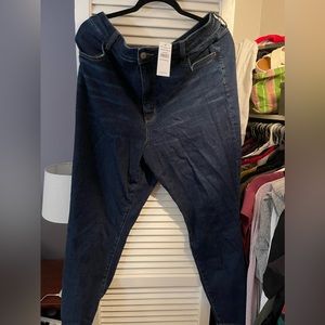 American eagle skinny stretch jeans. New with tags